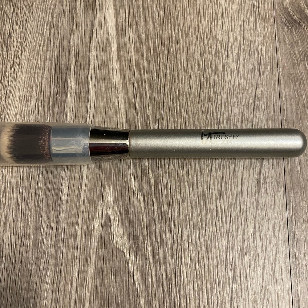 it Cosmetics Brush for Ulta #101
